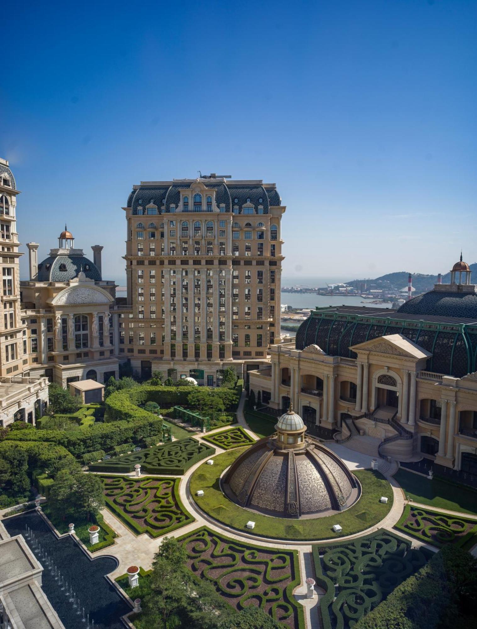 Grand Lisboa Palace Makau Bagian luar foto